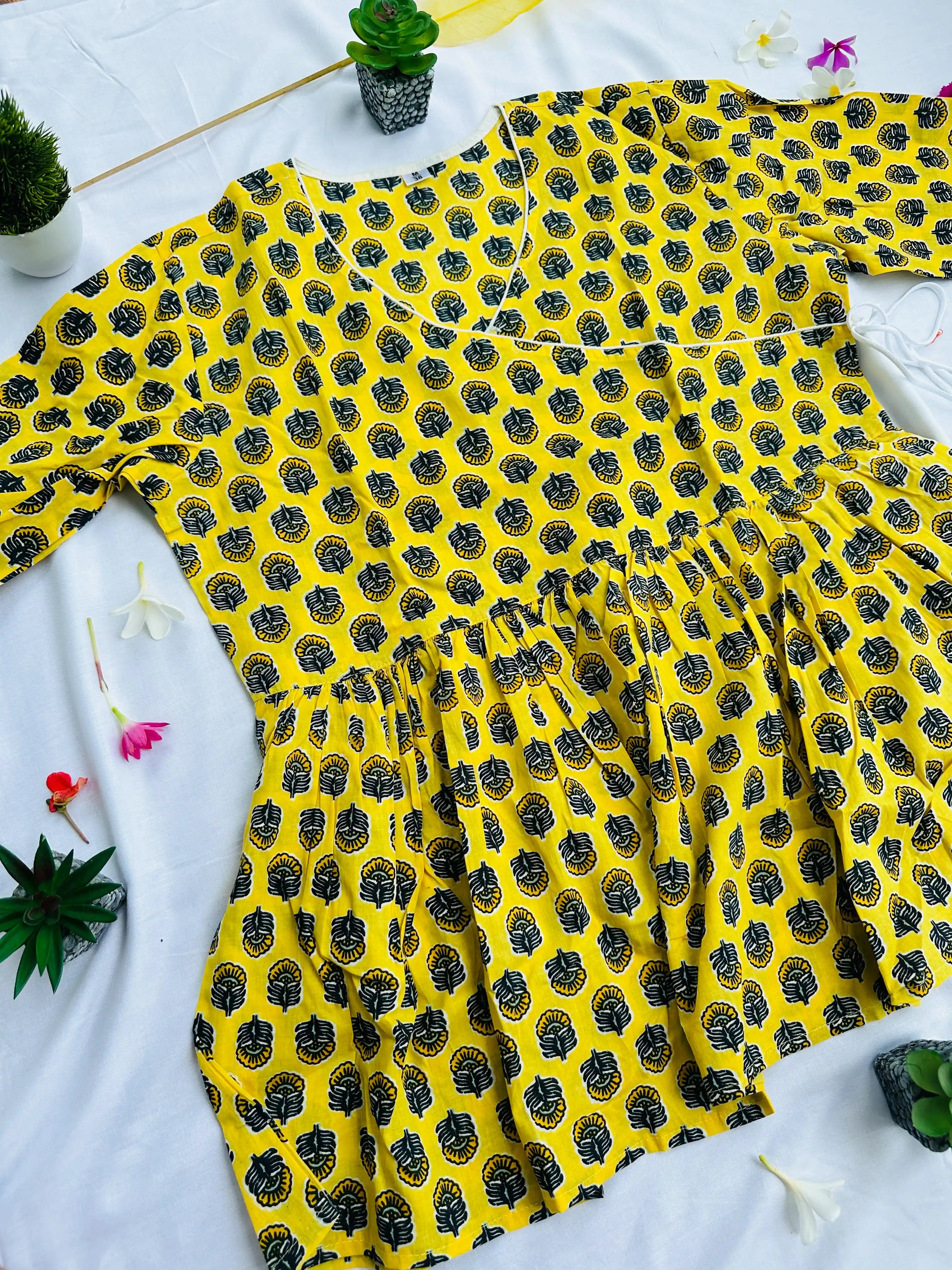 Flower Print Angrakha Peplum Kurti : Sunflower texture