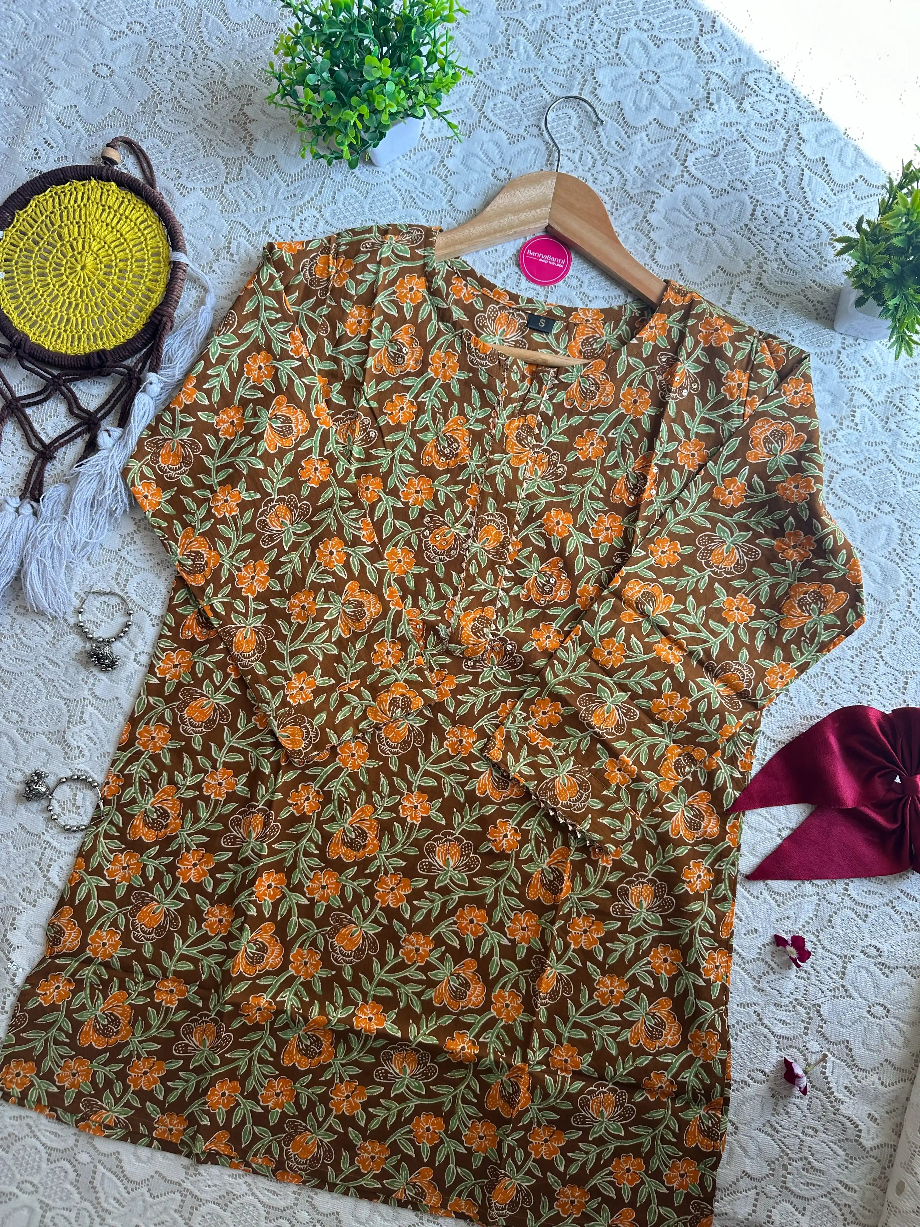 Jaipuri Floral Cotton Tunic: Elegant Minimal Neck Design